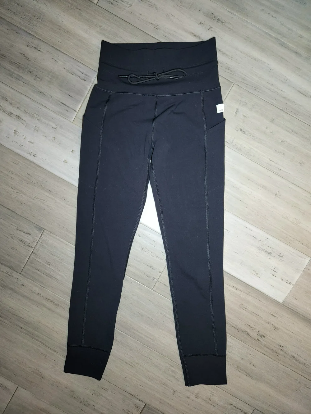 Vuori Black Daily Joggers High-Waist Performance Leggings